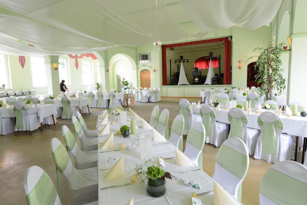 Pension Zum Hirsch Göda Esterno foto